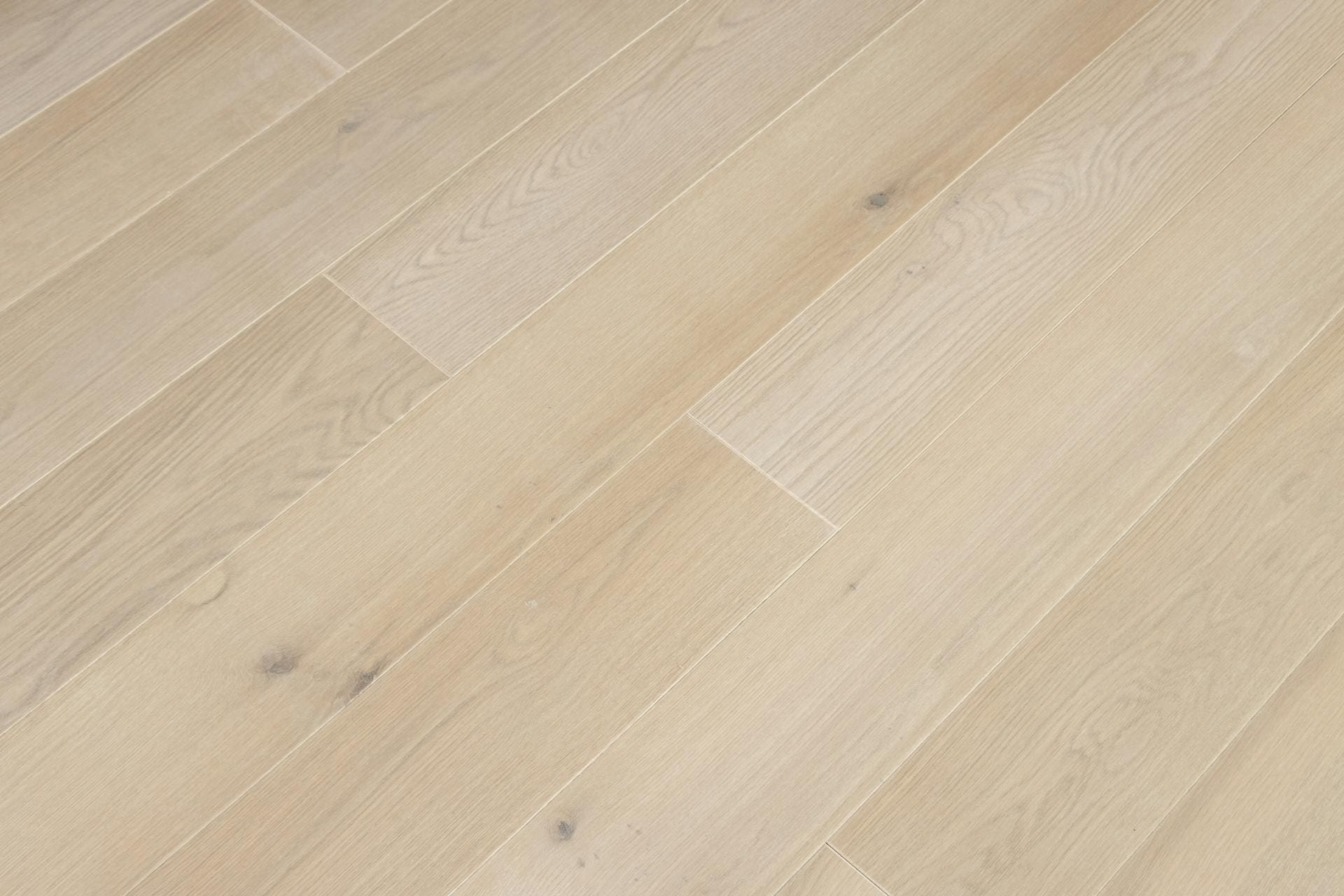 Cali Floors Whiskey & Wine 8.6" x RL Monterey Wine